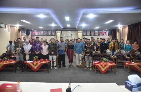 Merayakan Perbedaan: Mahasiswa STAHN Japa ikuti Seminar Nasional Gedsi